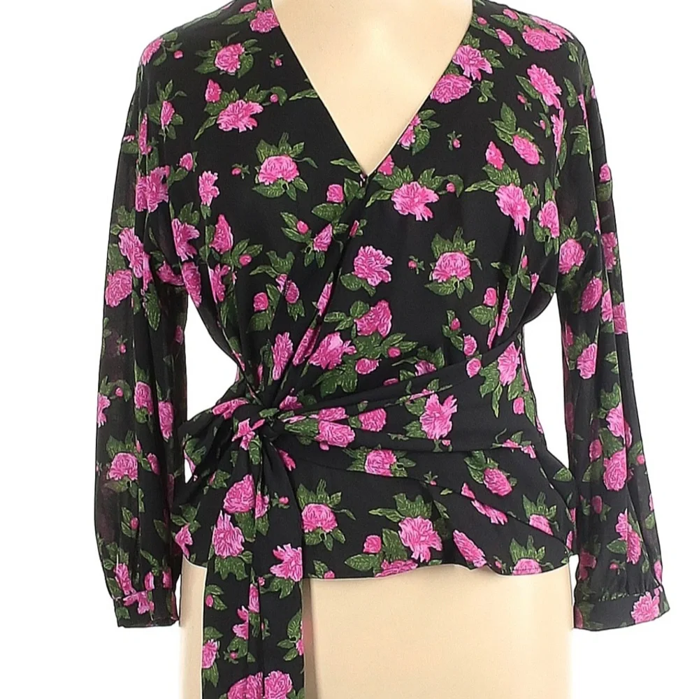 WHO WHAT WEAR Floral Black and Pink Rose Wrap Blouse
